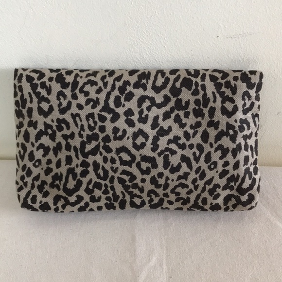 J. Crew envelope clutch Leopard print Linen cotton Canvas w Leather trim - Picture 4 of 10